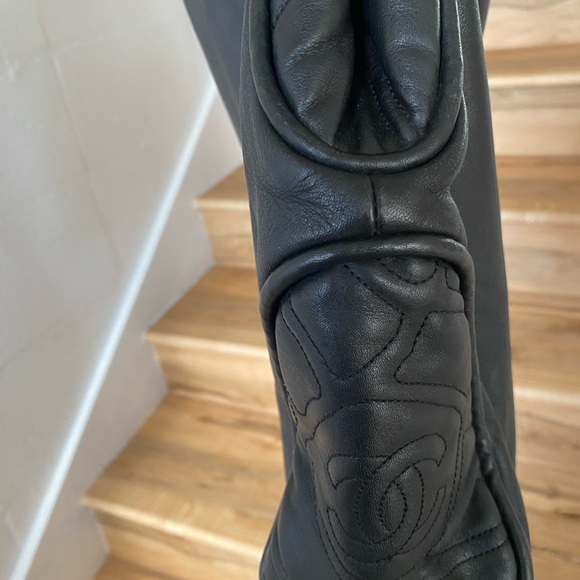 Black Leather Designer Bag - Picture 7 of 8